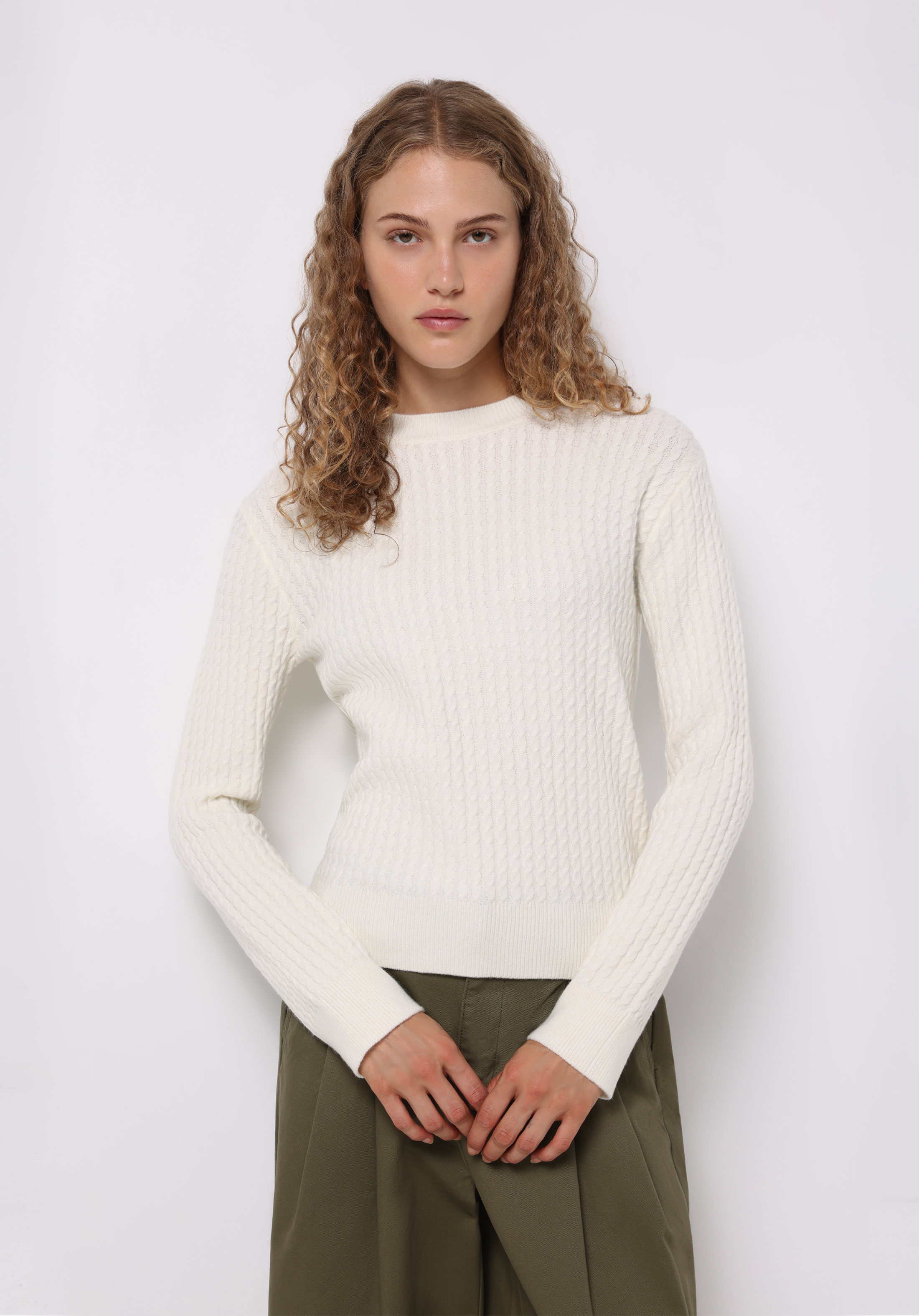 اعرض التفاصيل لـ أبيض للنساء 