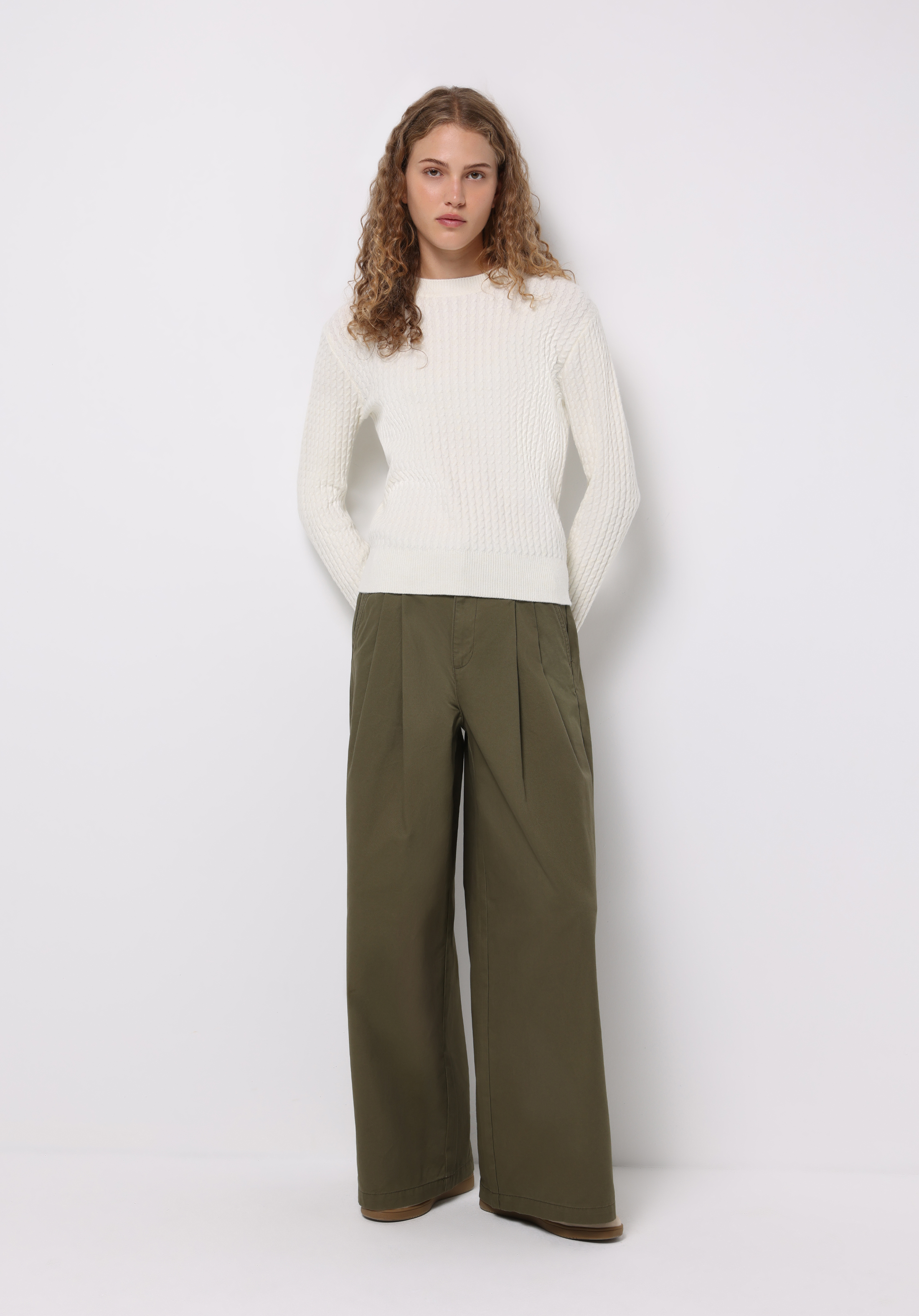 اعرض التفاصيل لـ أبيض للنساء 