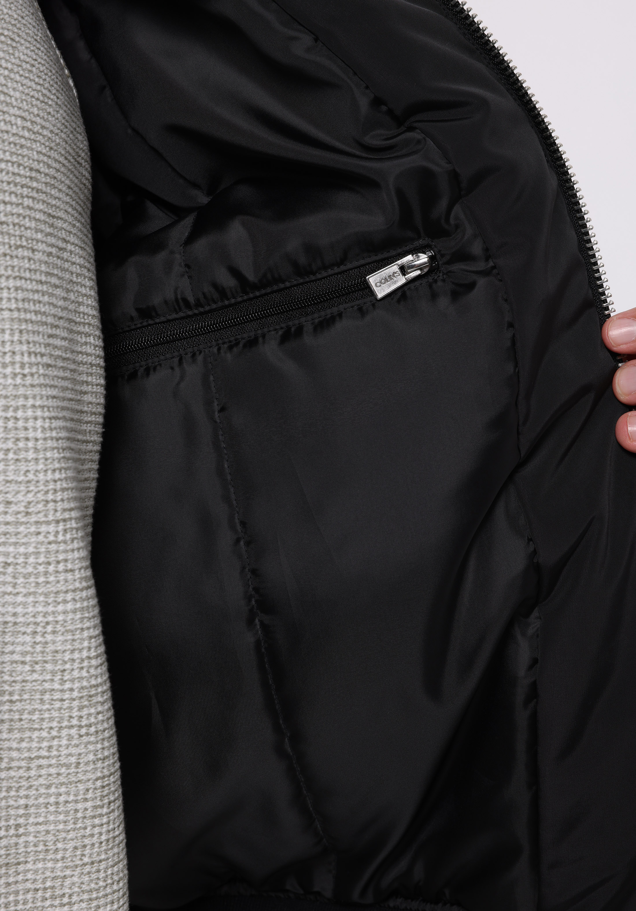 اعرض التفاصيل لـ أسود للرجال جاكيت