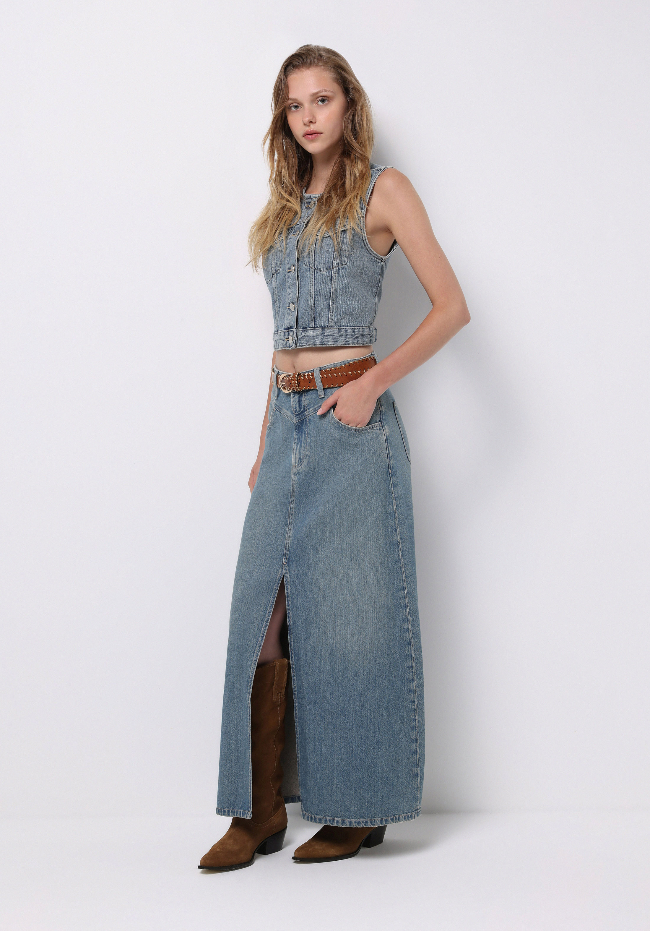 اعرض التفاصيل لـ أزرق للنساء تنورة