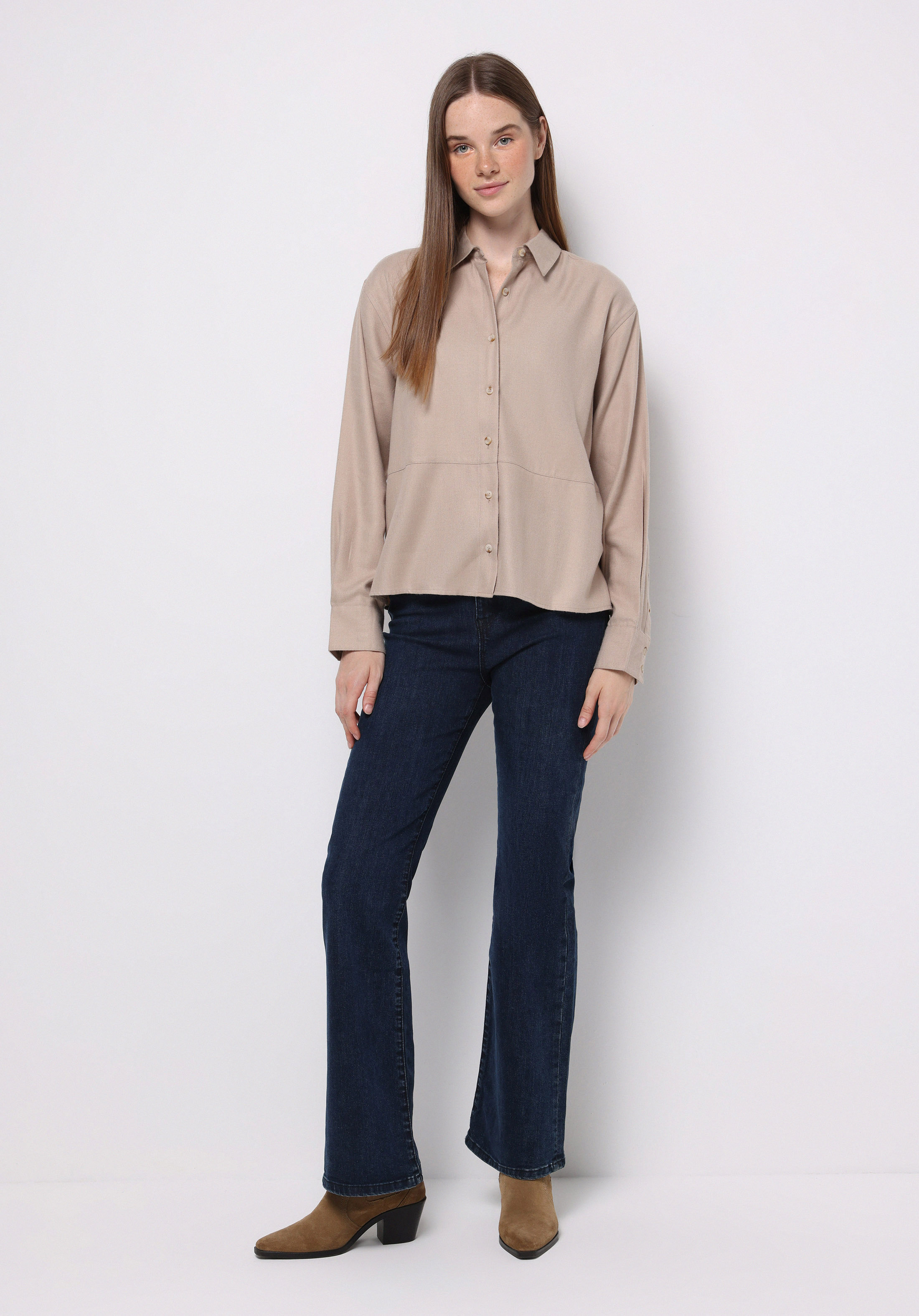 اعرض التفاصيل لـ بيج للنساء قميص  كم طويل