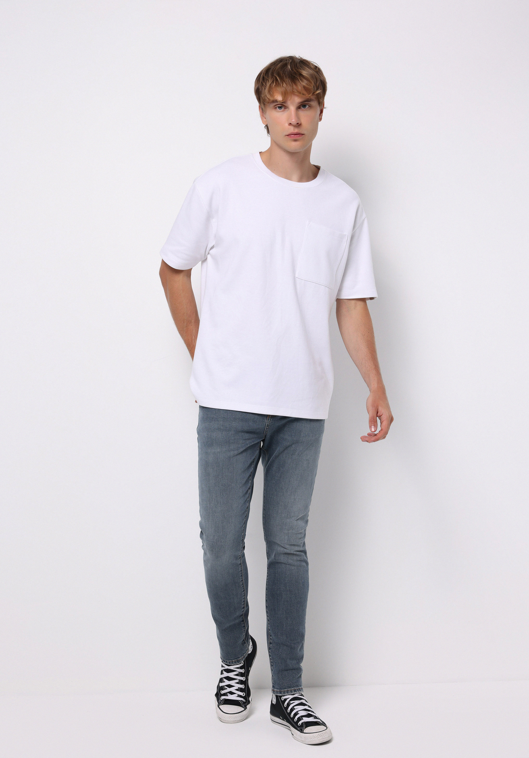 اعرض التفاصيل لـ أزرق للرجال بناطيل