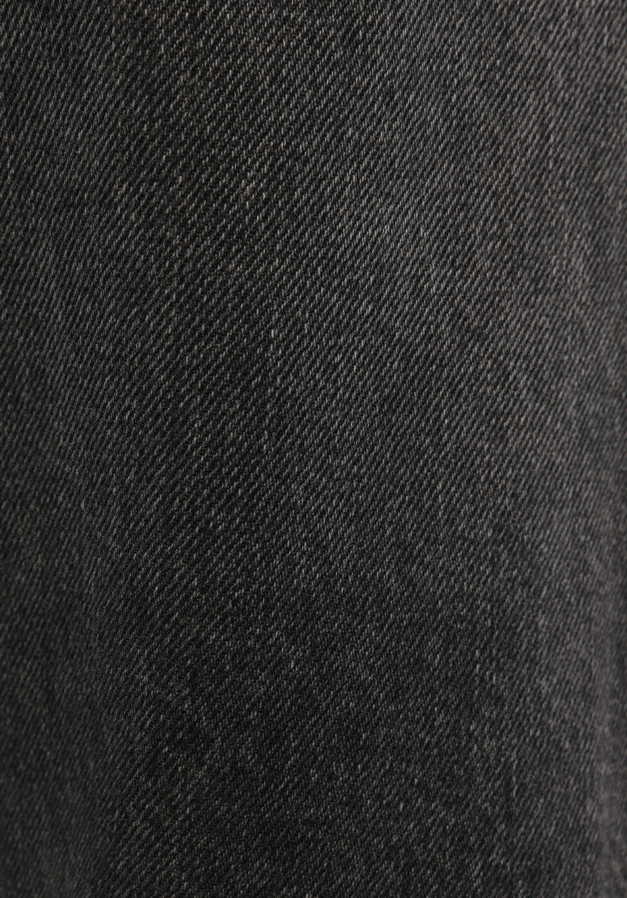 اعرض التفاصيل لـ أسود للرجال بناطيل