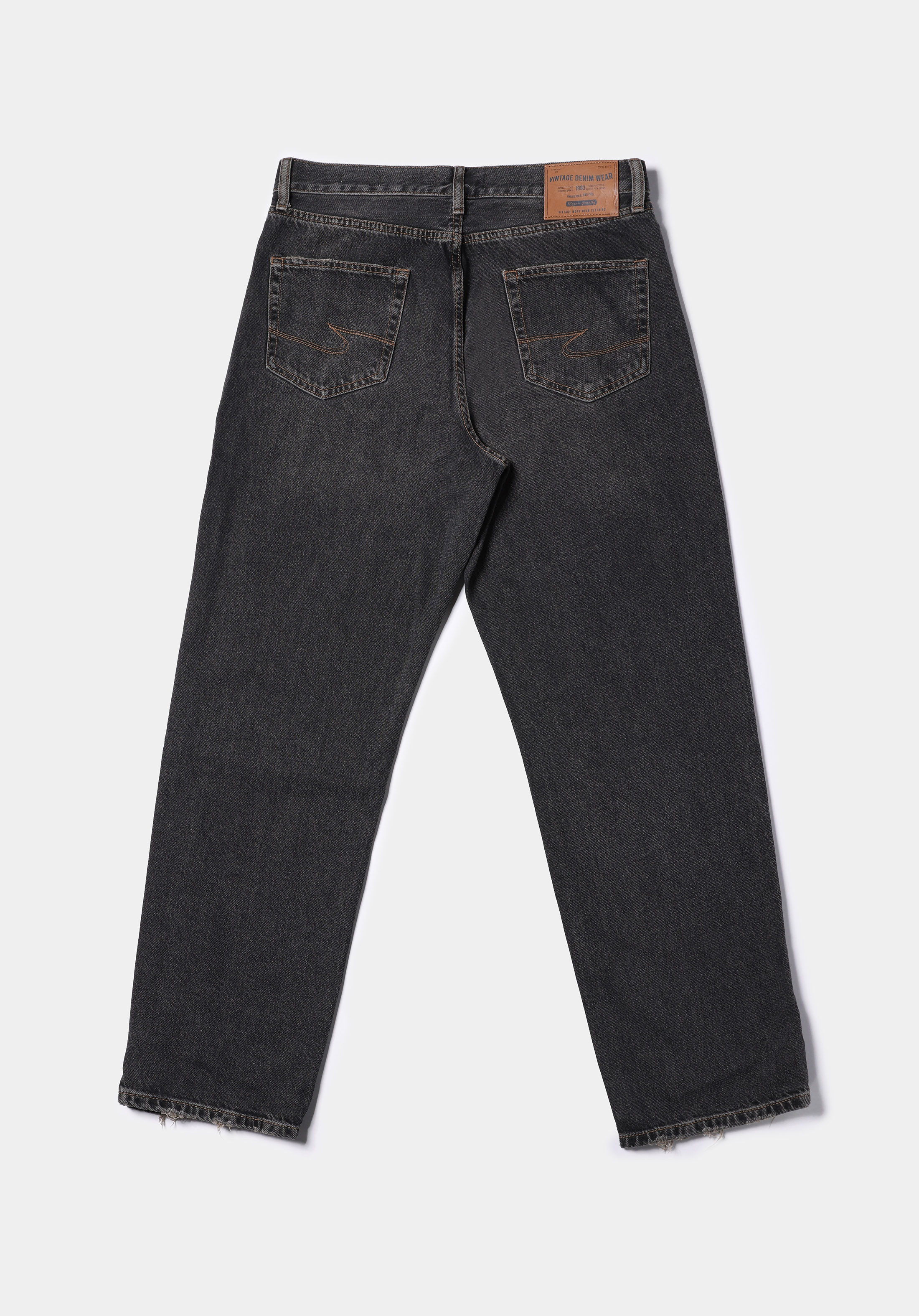 اعرض التفاصيل لـ أسود للرجال بناطيل