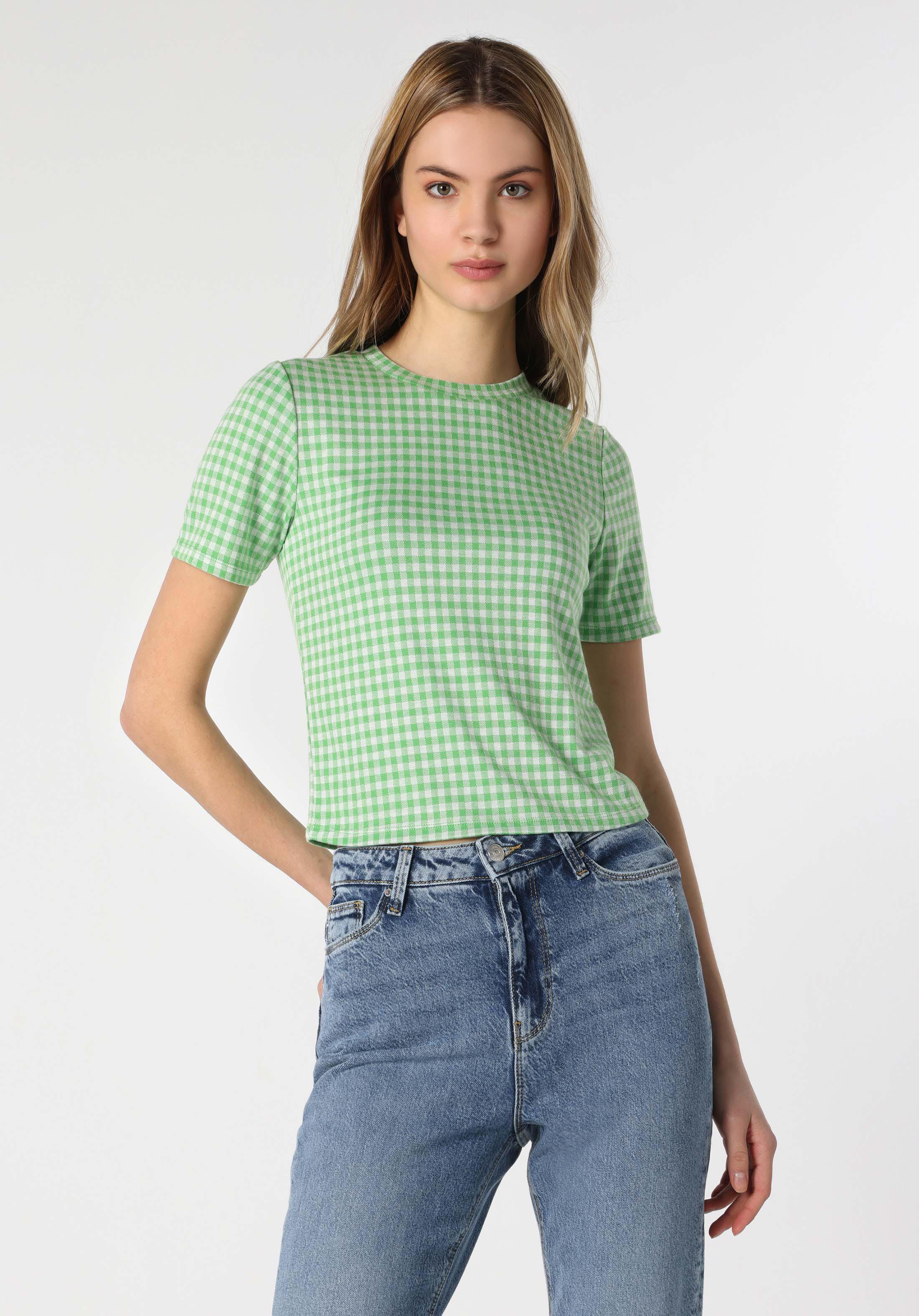 اعرض التفاصيل لـ تي شيرت اخضر نسائي بأكمام قصيرة  Cl1063339 Slim Fit Squared      