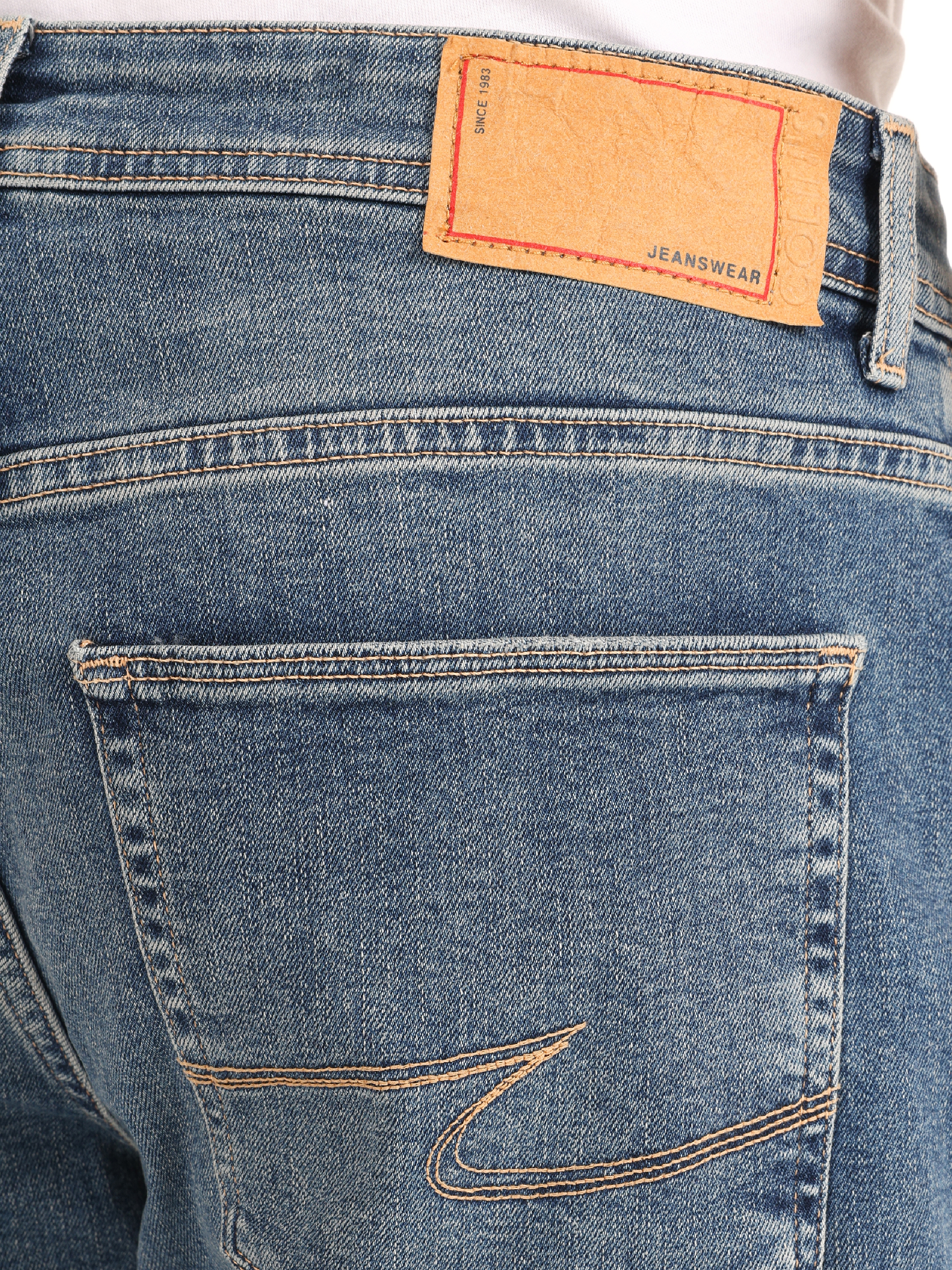 اعرض التفاصيل لـ 045 David بنطال جينز ذو قصة عادية وخصر مستقيم وساق مستقيمة