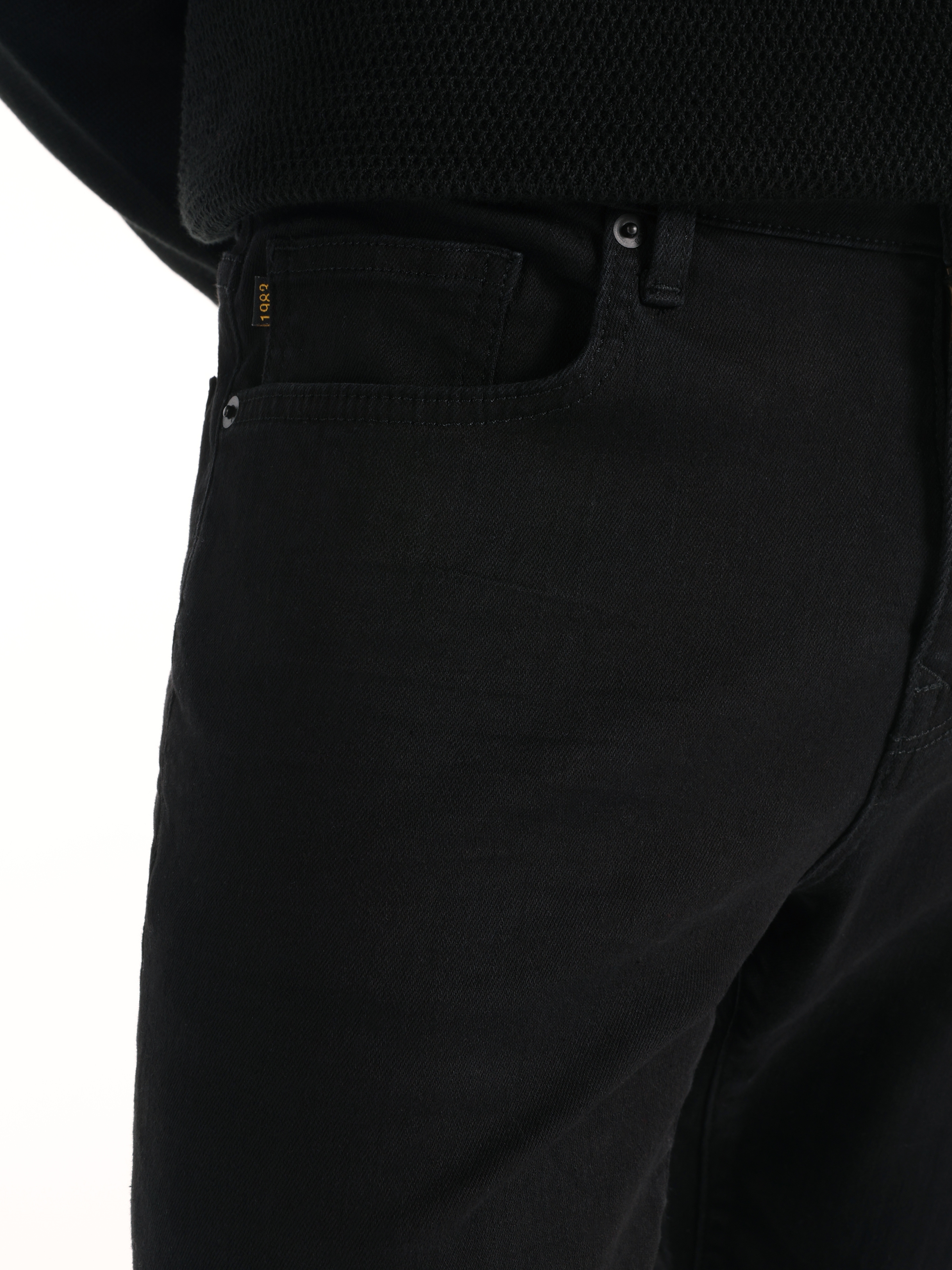 اعرض التفاصيل لـ 041 داني بنطلون جينز ضيق بخصر منخفض وساق ضيقة باللون الأسود للرجال