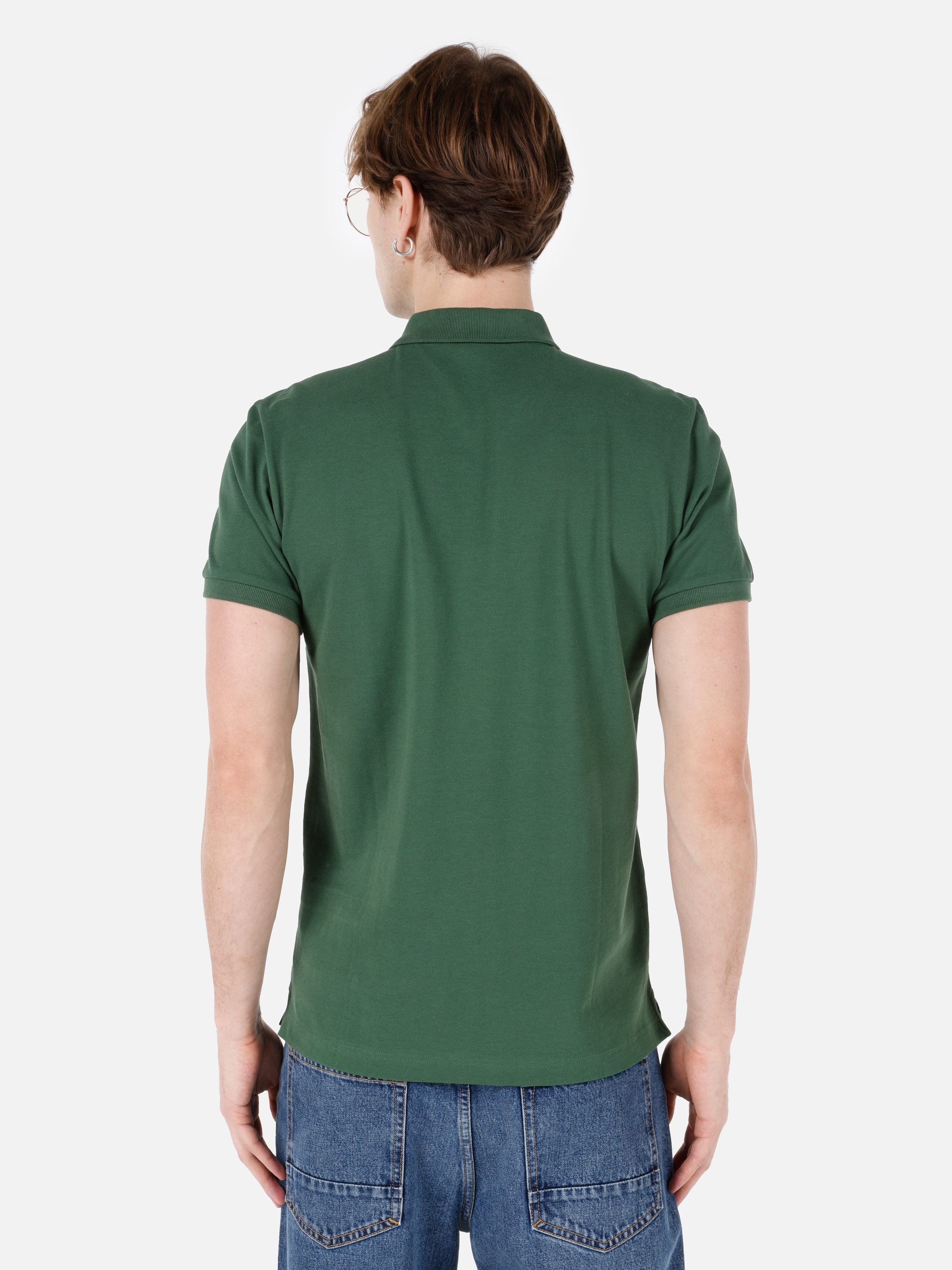 اعرض التفاصيل لـ قميص بولو ذو ياقة عادية مناسب للرجال وأكمام قصيرة باللون الأخضر الداكن