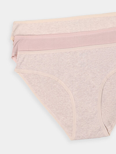 صورة من متعدد الألوان للنساء ملابس داخلية