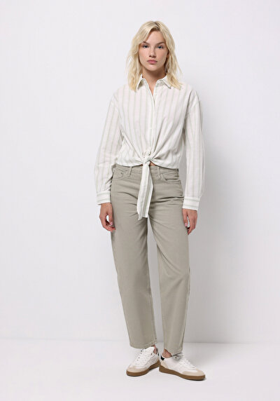 صورة من أخضر للنساء قميص كم طويل