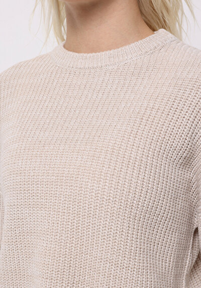 صورة من بيج فاتح للنساء