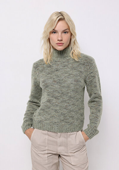 صورة من أخضر للنساء 