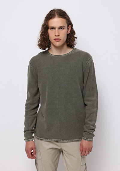 صورة من كاكي للرجال بلوفر