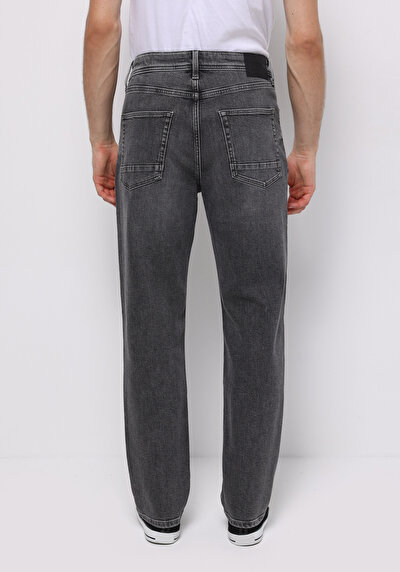 صورة من أنتراسيت للرجال بناطيل