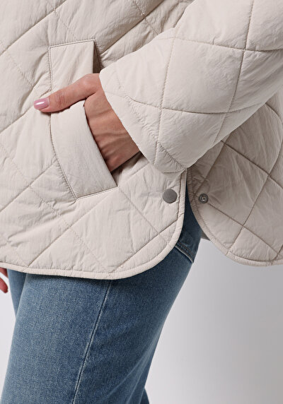 اعرض التفاصيل لـ أبيض للنساء جاكيت