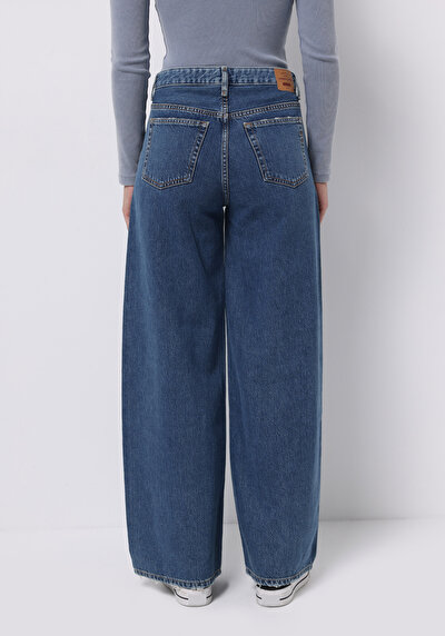 اعرض التفاصيل لـ أزرق للنساء بناطيل