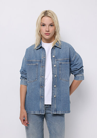 صورة من أزرق للنساء 