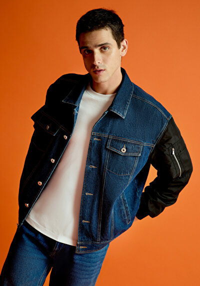 صورة من أزرق داكن للرجال جاكيت سترة