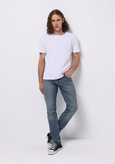 صورة من أزرق للرجال بناطيل