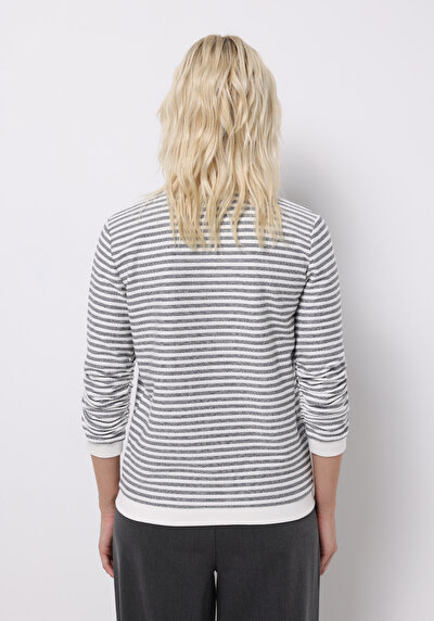 صورة من أبيض للنساء