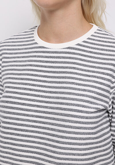 اعرض التفاصيل لـ أبيض للنساء 