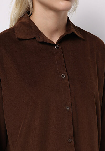 صورة من بني للنساء قميص كم طويل