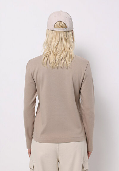 صورة من بيج للنساء تي شيرت كم طويل