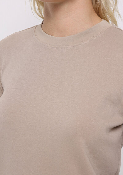 صورة من بيج للنساء تي شيرت كم طويل