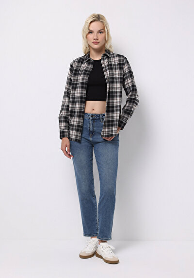 صورة من أزرق للنساء بناطيل