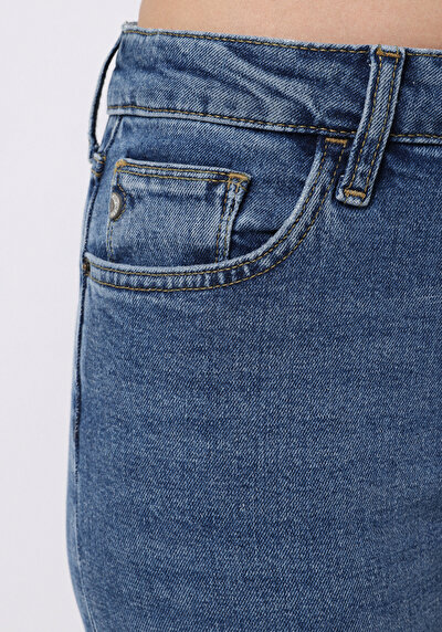 اعرض التفاصيل لـ أزرق للنساء بناطيل