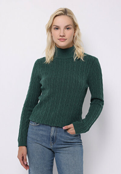 صورة من أخضر للنساء 