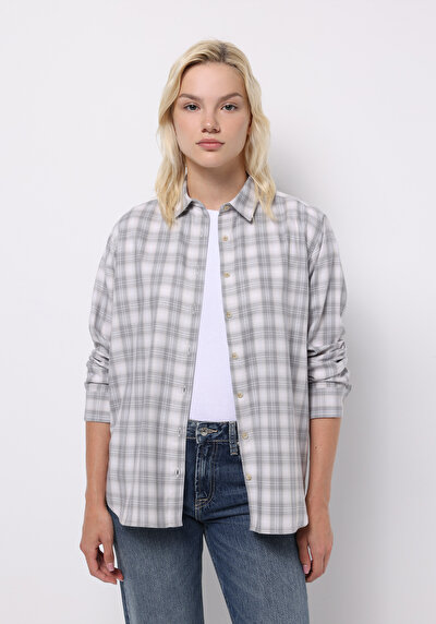 صورة من أزرق للنساء قميص كم طويل