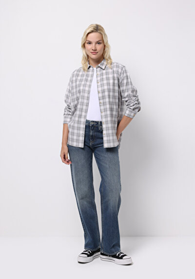 صورة من أزرق للنساء قميص كم طويل