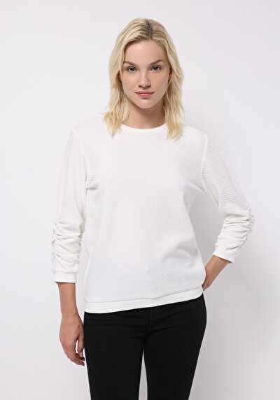 صورة من أبيض للنساء 