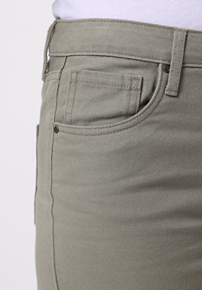 اعرض التفاصيل لـ كاكي للنساء بناطيل