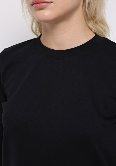 صورة من أسود للنساء تي شيرت كم طويل