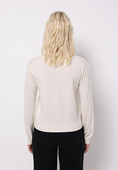 صورة من للنساء كنزة