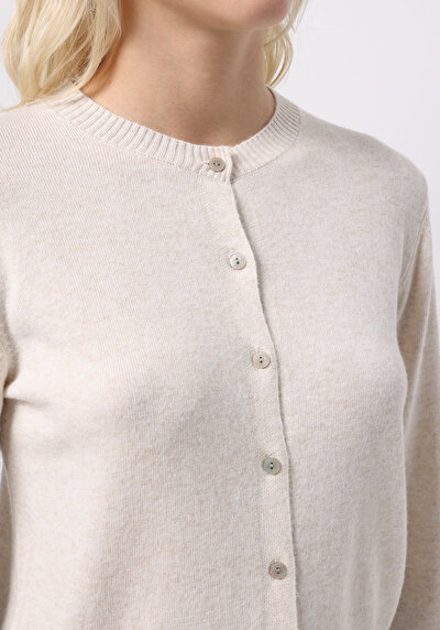 صورة من للنساء كنزة