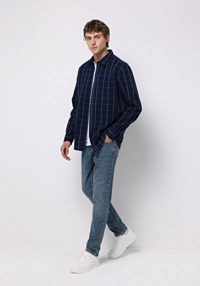 صورة من أخضر للرجال بناطيل