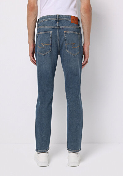 صورة من أخضر للرجال بناطيل