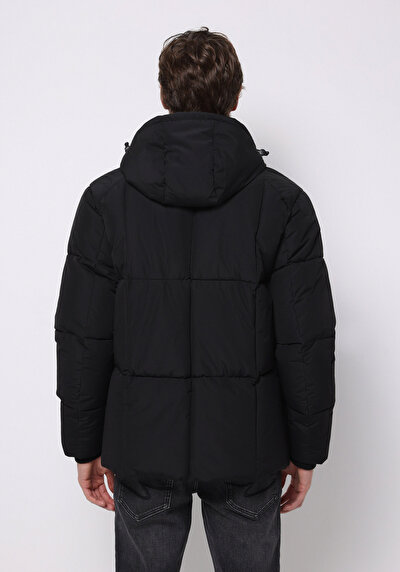 اعرض التفاصيل لـ أسود للرجال جاكيت