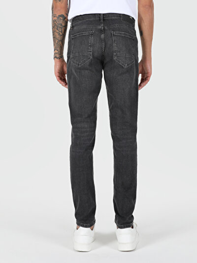 اعرض التفاصيل لـ سليم  خصر منخفض ضيق الساق جينز نيلي للرجال