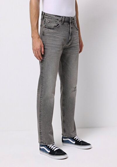 صورة من أسود للرجال بناطيل