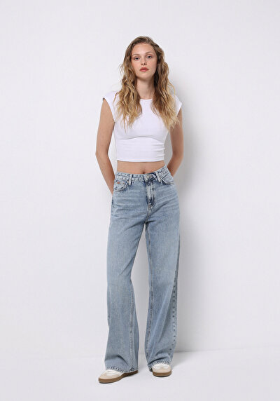 صورة من أزرق للنساء بناطيل