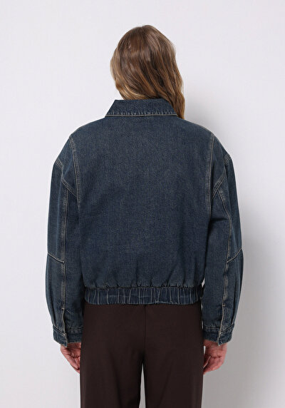 صورة من أزرق للنساء جاكيت سترة