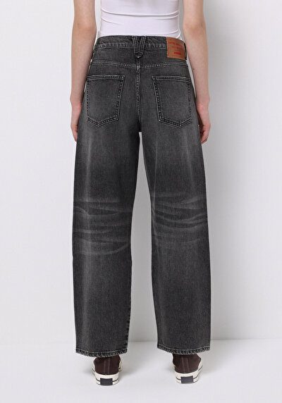 اعرض التفاصيل لـ أسود للنساء بناطيل