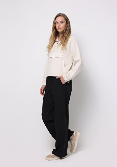 صورة من أسود للنساء بناطيل