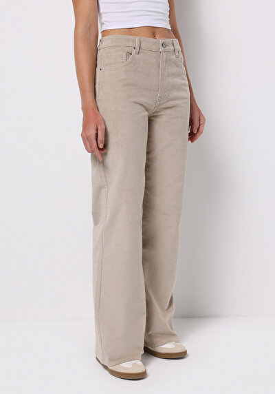 اعرض التفاصيل لـ بيج للنساء بناطيل