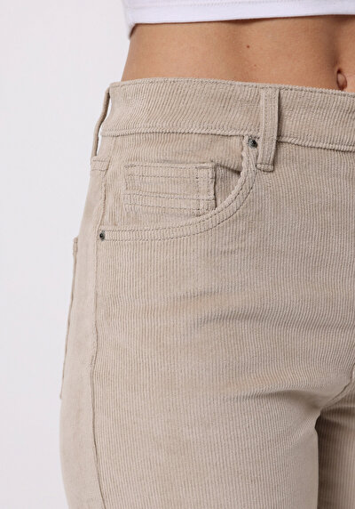 اعرض التفاصيل لـ بيج للنساء بناطيل