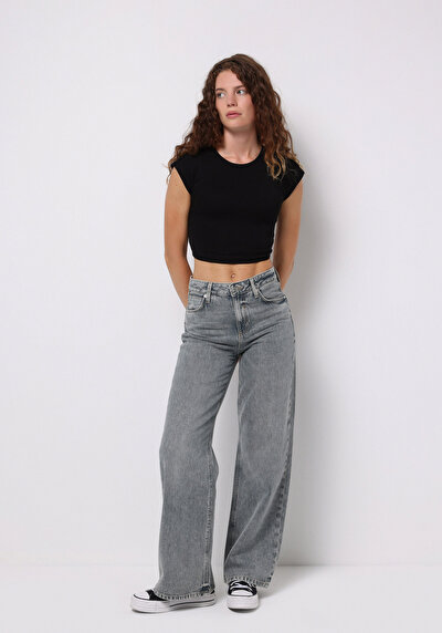 صورة من أزرق للنساء بناطيل